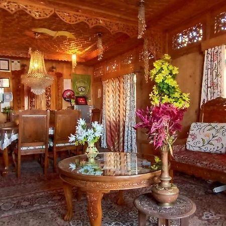 Houseboat New Suzan Hotel Srinagar  Luaran gambar
