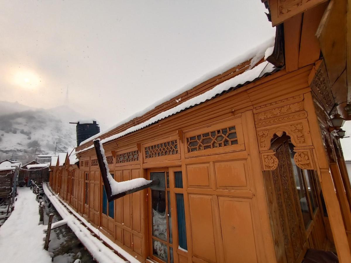 Houseboat New Suzan Hotel Srinagar  Luaran gambar