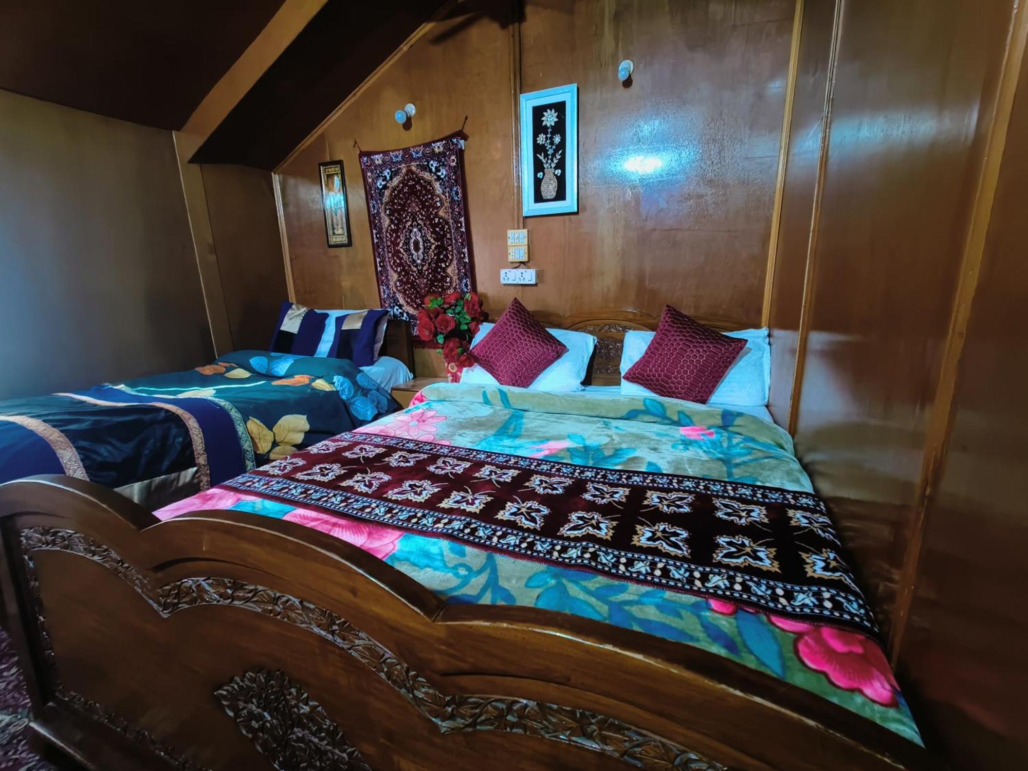 Houseboat New Suzan Hotel Srinagar  Luaran gambar