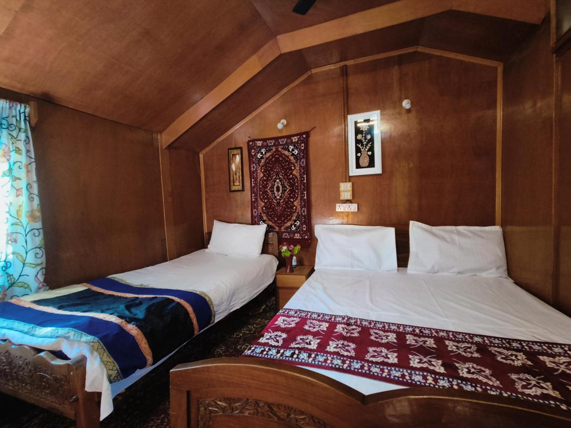 Houseboat New Suzan Hotel Srinagar  Luaran gambar