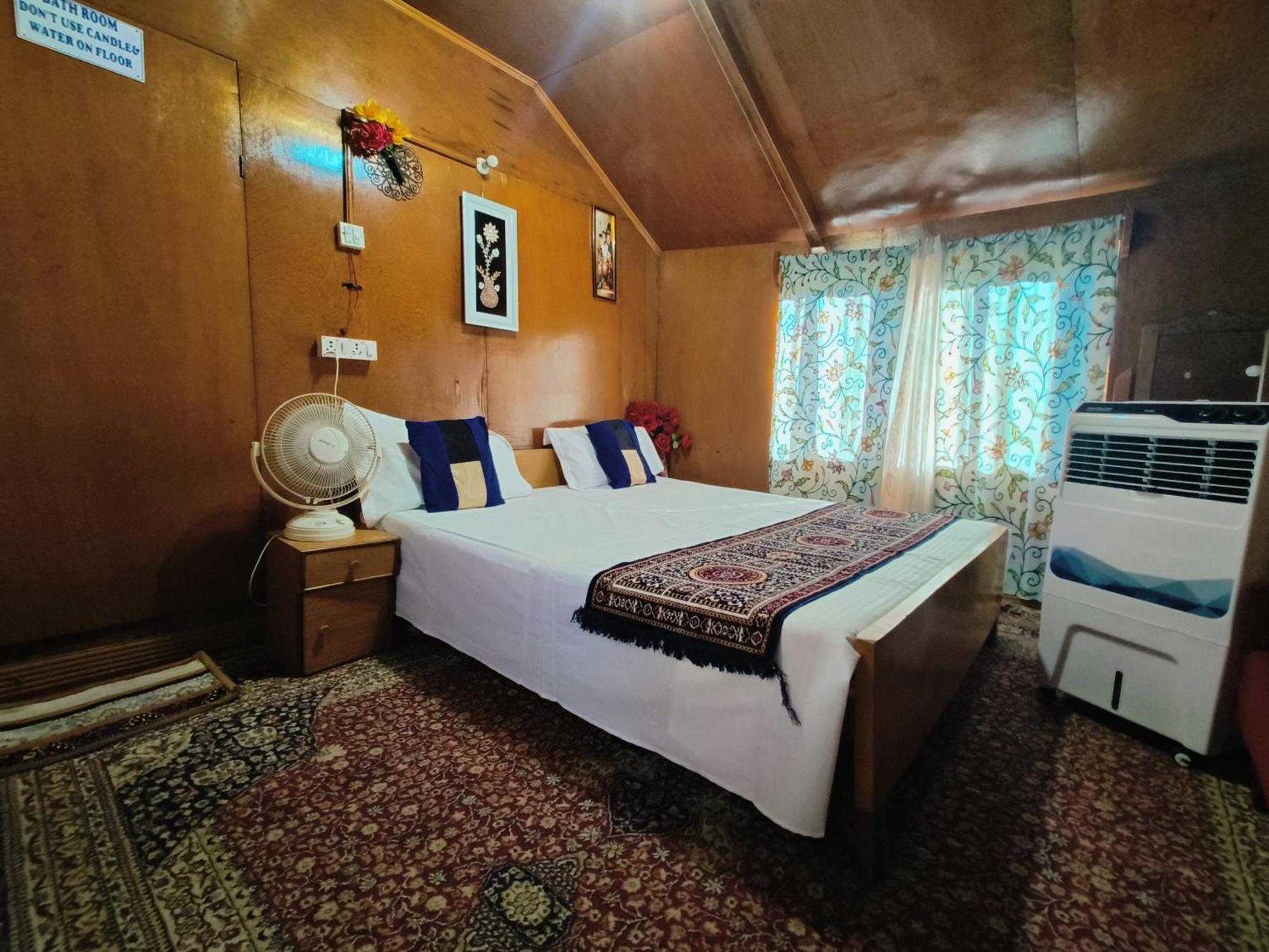 Houseboat New Suzan Hotel Srinagar  Luaran gambar