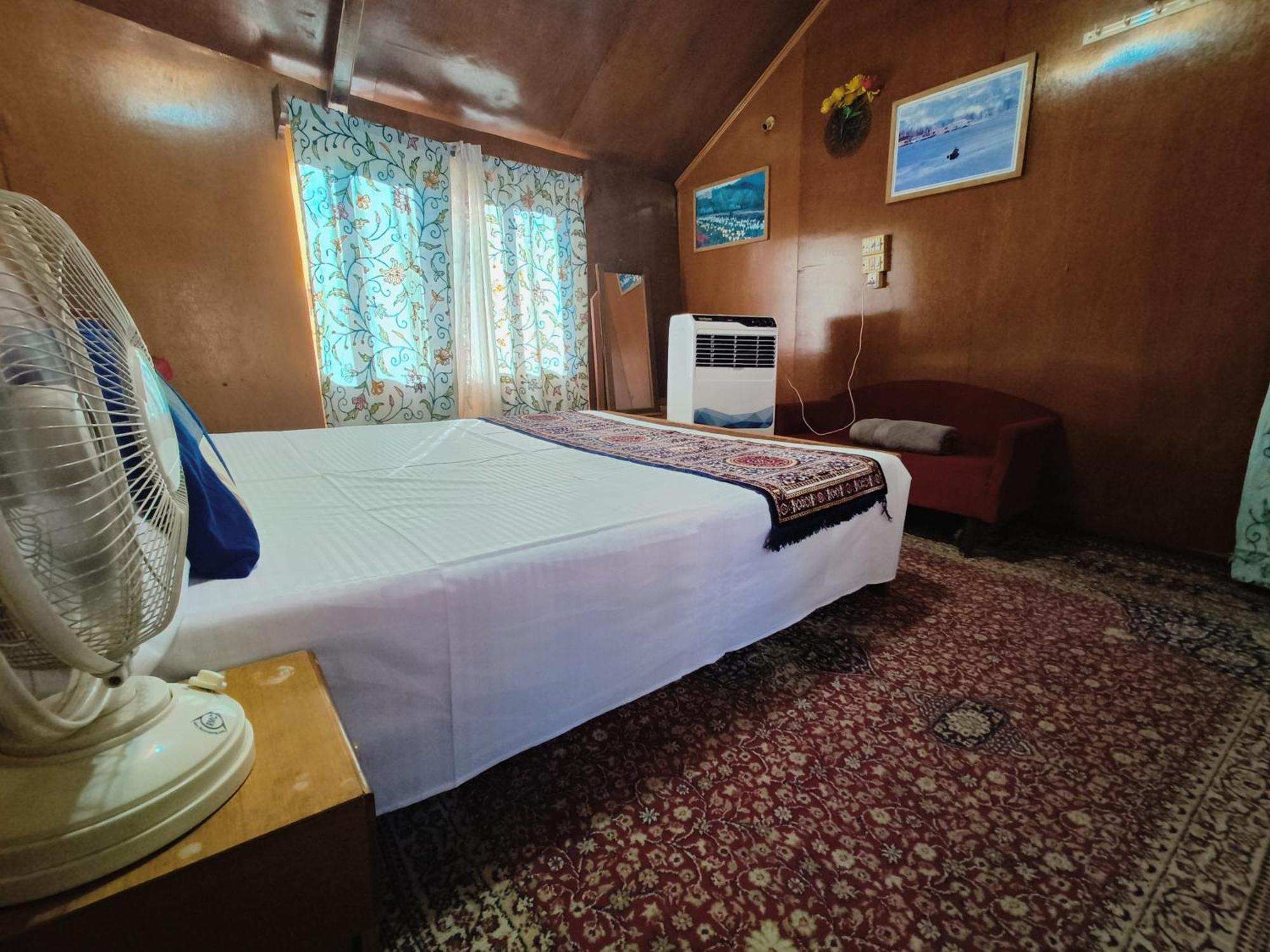 Houseboat New Suzan Hotel Srinagar  Luaran gambar