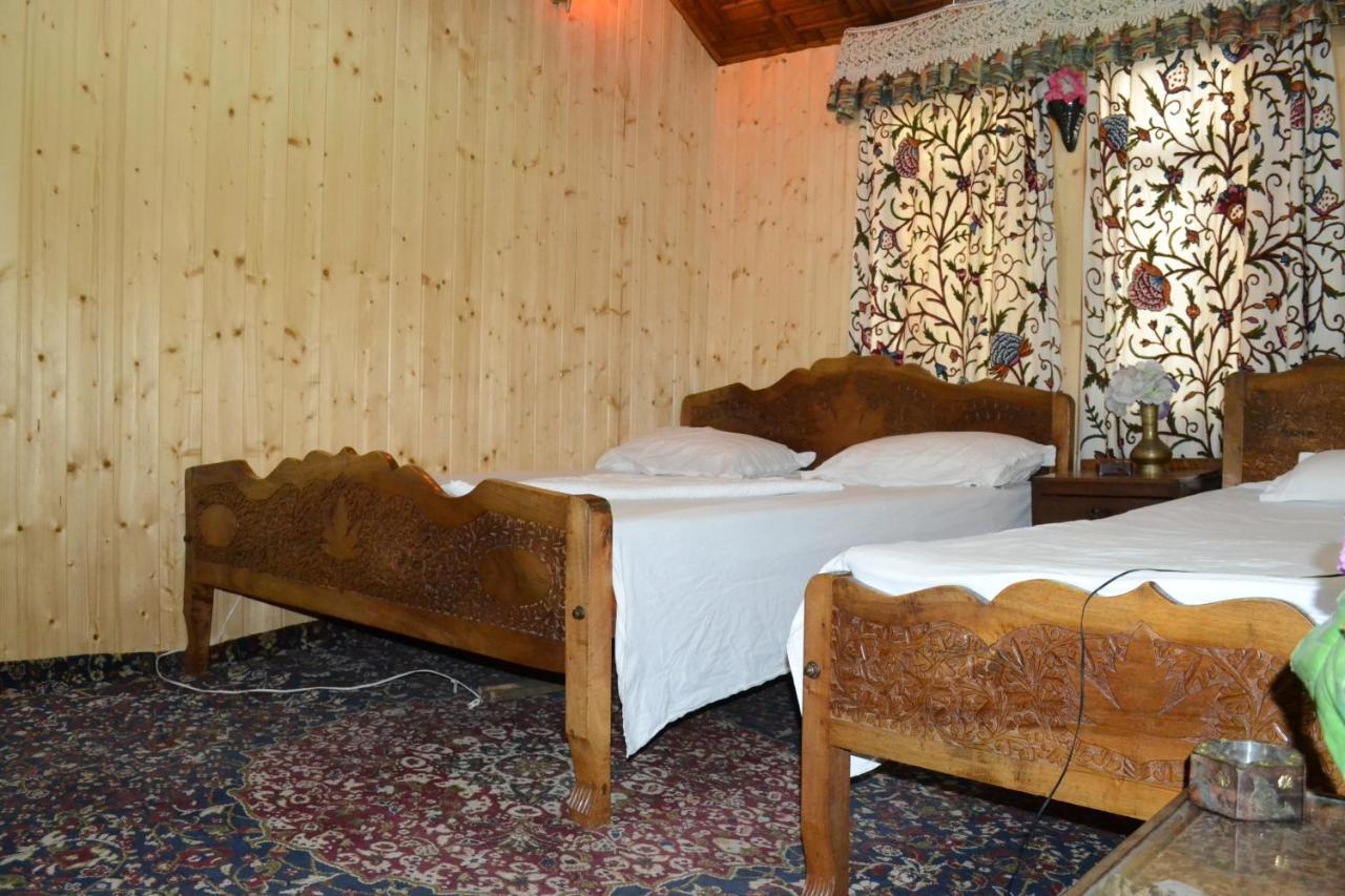 Houseboat New Suzan Hotel Srinagar  Luaran gambar