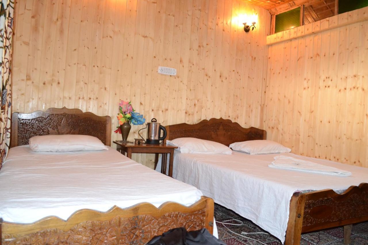 Houseboat New Suzan Hotel Srinagar  Luaran gambar
