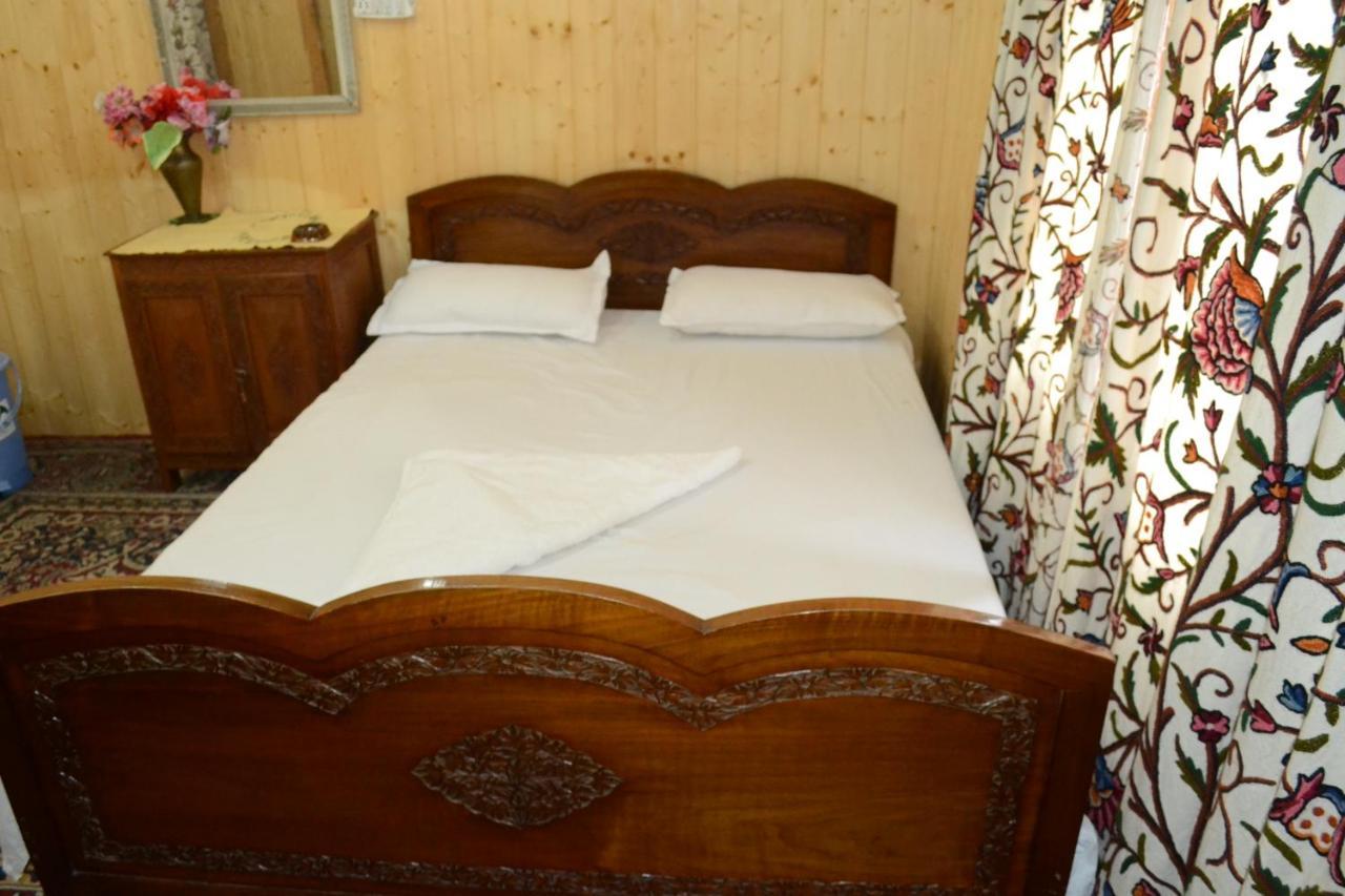 Houseboat New Suzan Hotel Srinagar  Luaran gambar