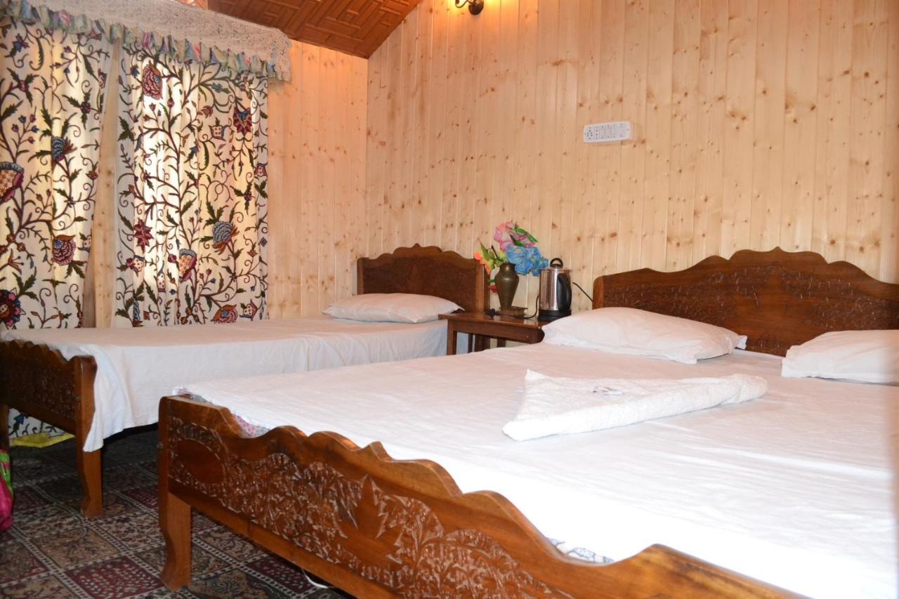 Houseboat New Suzan Hotel Srinagar  Luaran gambar