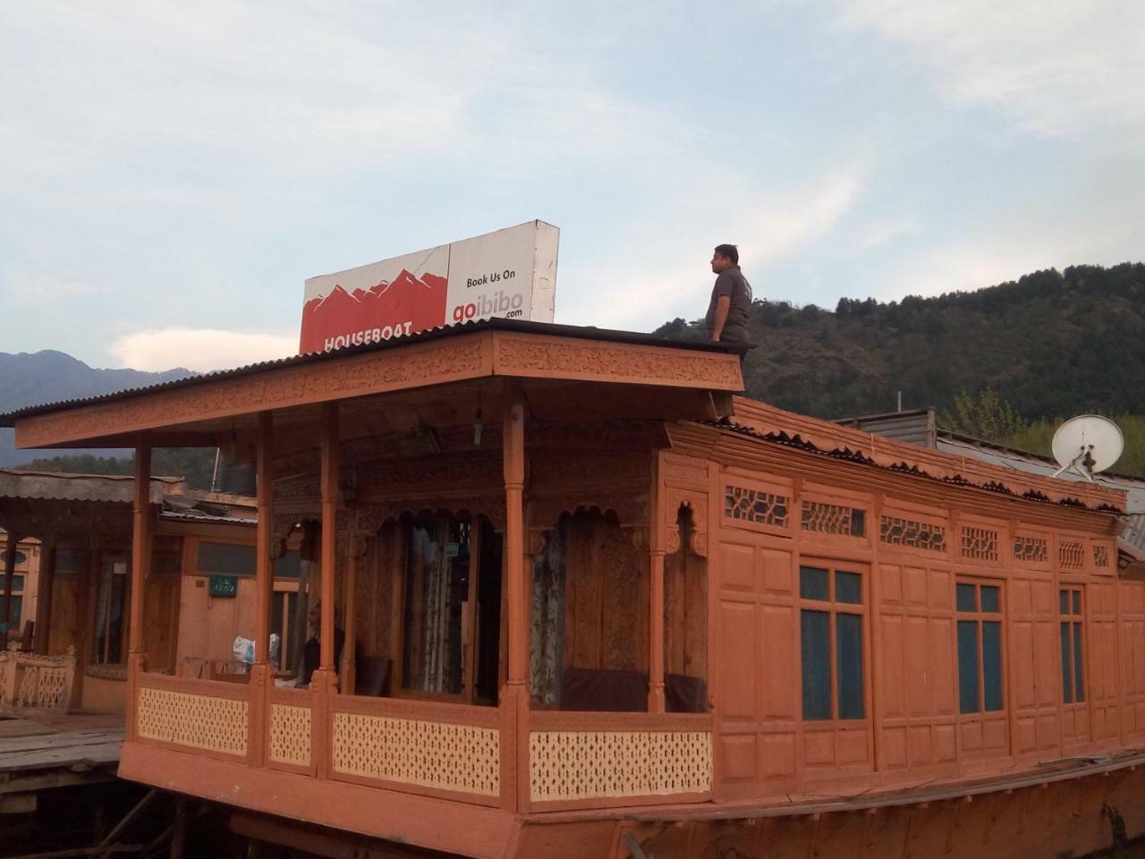 Houseboat New Suzan Hotel Srinagar  Luaran gambar