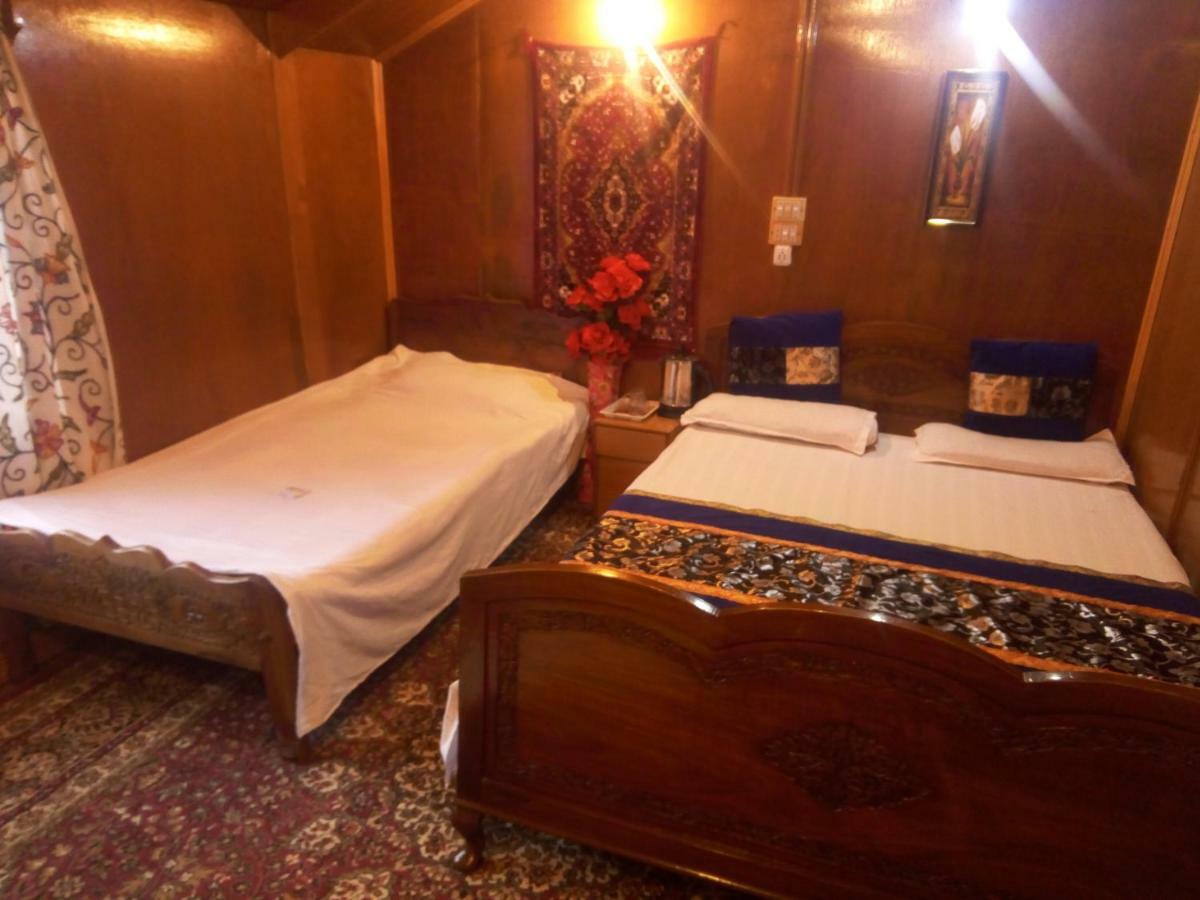 Houseboat New Suzan Hotel Srinagar  Luaran gambar