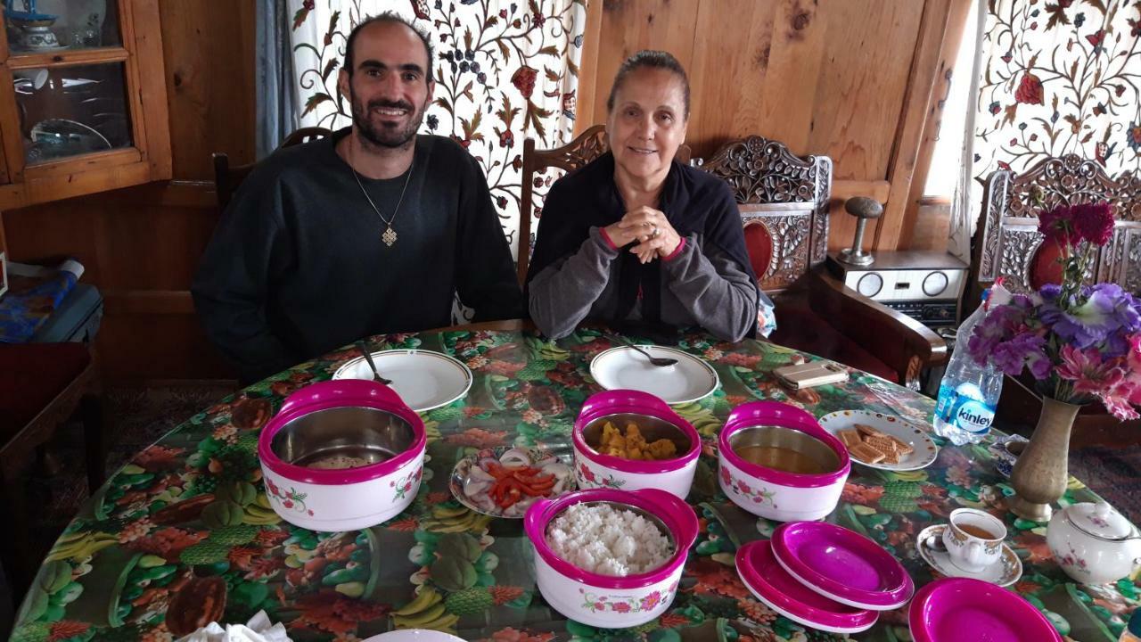 Houseboat New Suzan Hotel Srinagar  Luaran gambar